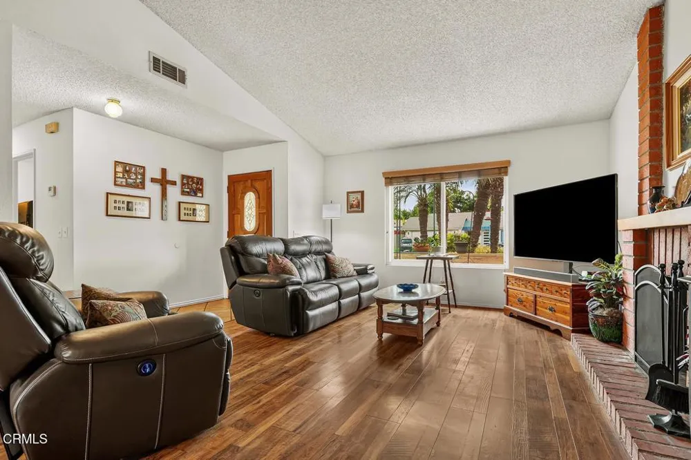 1553 Sierra Madre Drive Camarillo, CA 93010