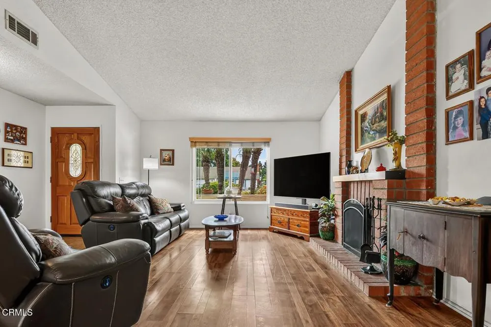 1553 Sierra Madre Drive Camarillo, CA 93010