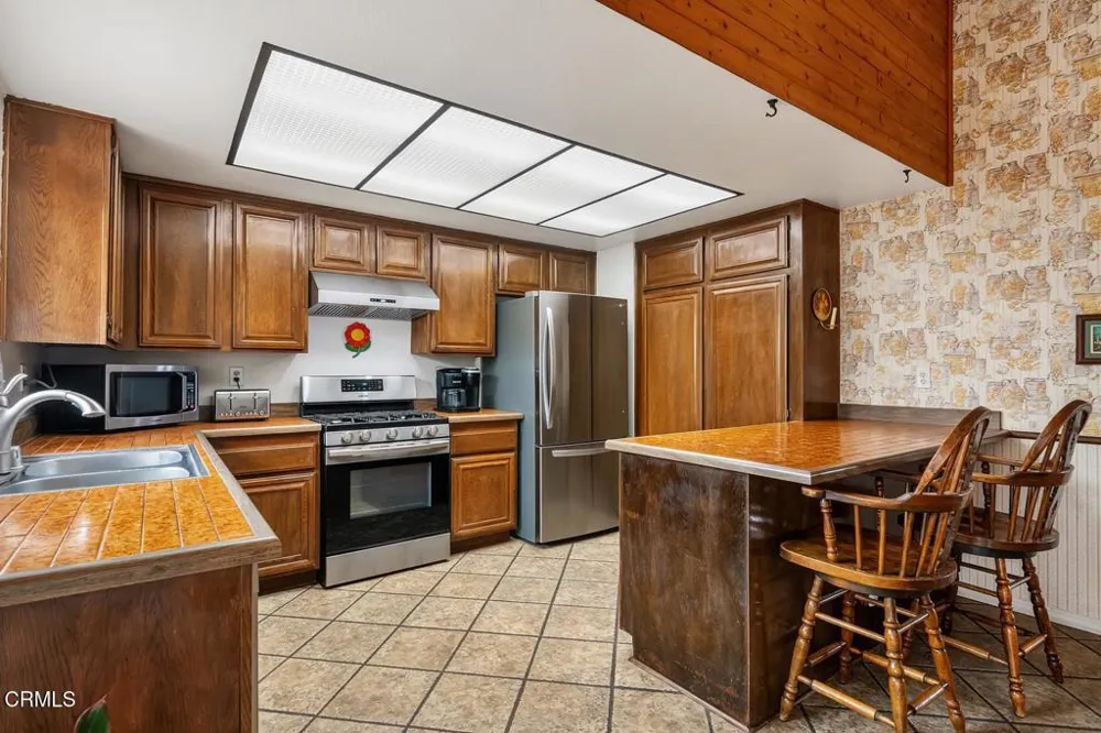 1553 Sierra Madre Drive Camarillo, CA 93010