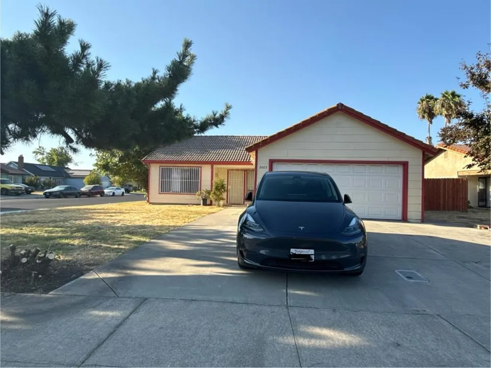 2403 Bordeaux Avenue Stockton, CA 95210