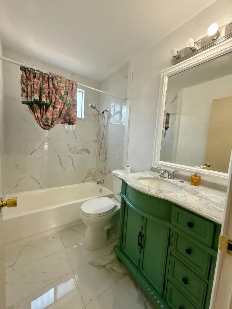 2403 Bordeaux Avenue Stockton, CA 95210