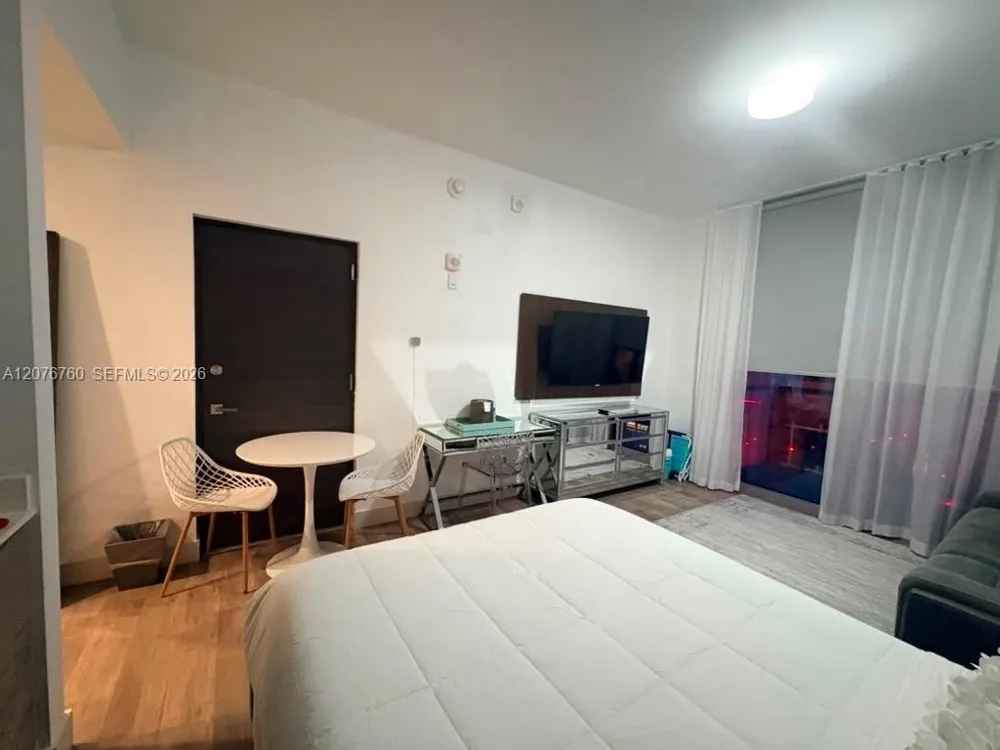 777 Ocean Dr #N218 Hollywood, FL 33019