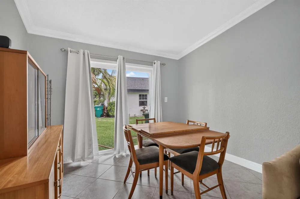 7516 NW 88th Terrace Tamarac, FL 33321