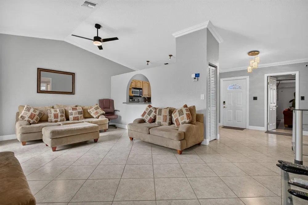 7516 NW 88th Terrace Tamarac, FL 33321