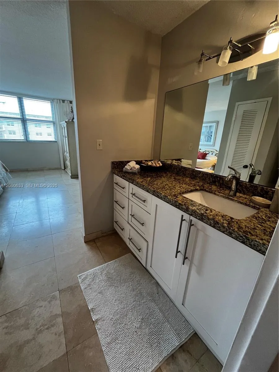 9225 Collins Ave #1003 Surfside, FL 33154