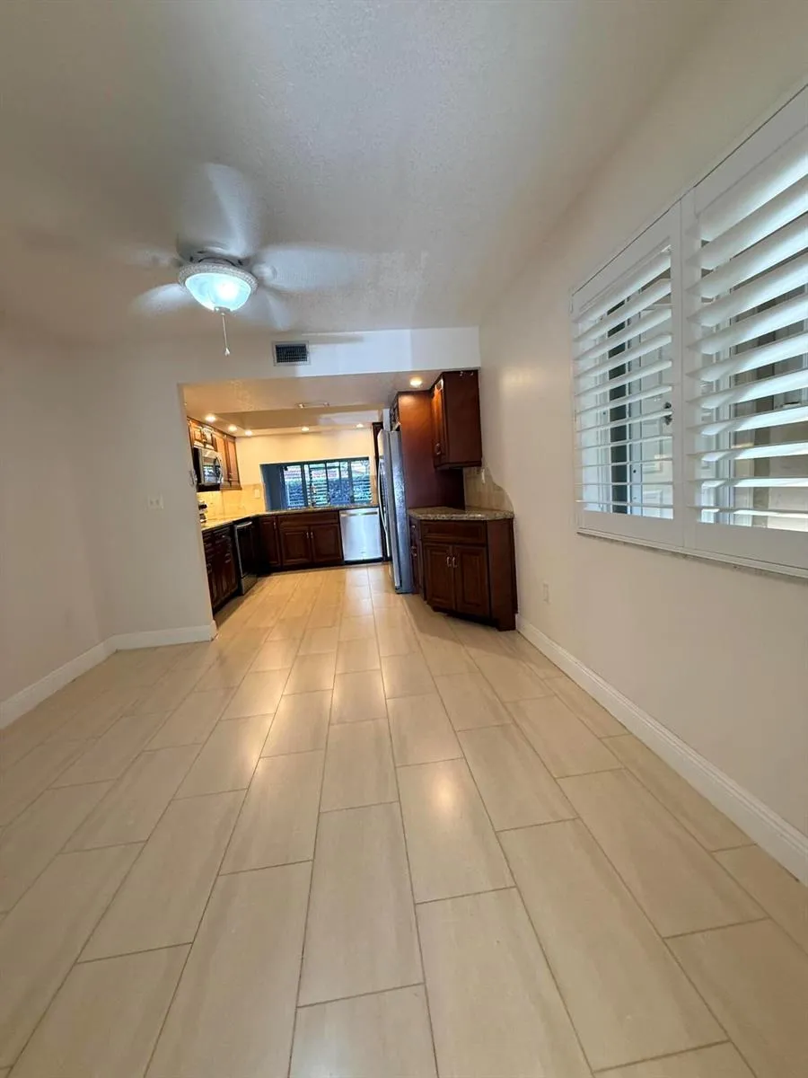 612 UNIVERSITY DRIVE Plantation, FL 33324