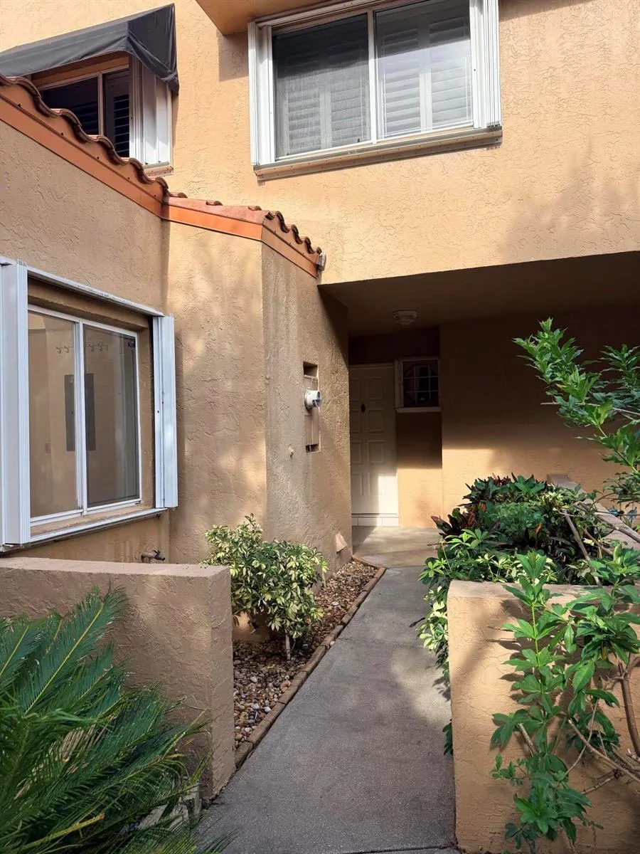 612 UNIVERSITY DRIVE Plantation, FL 33324