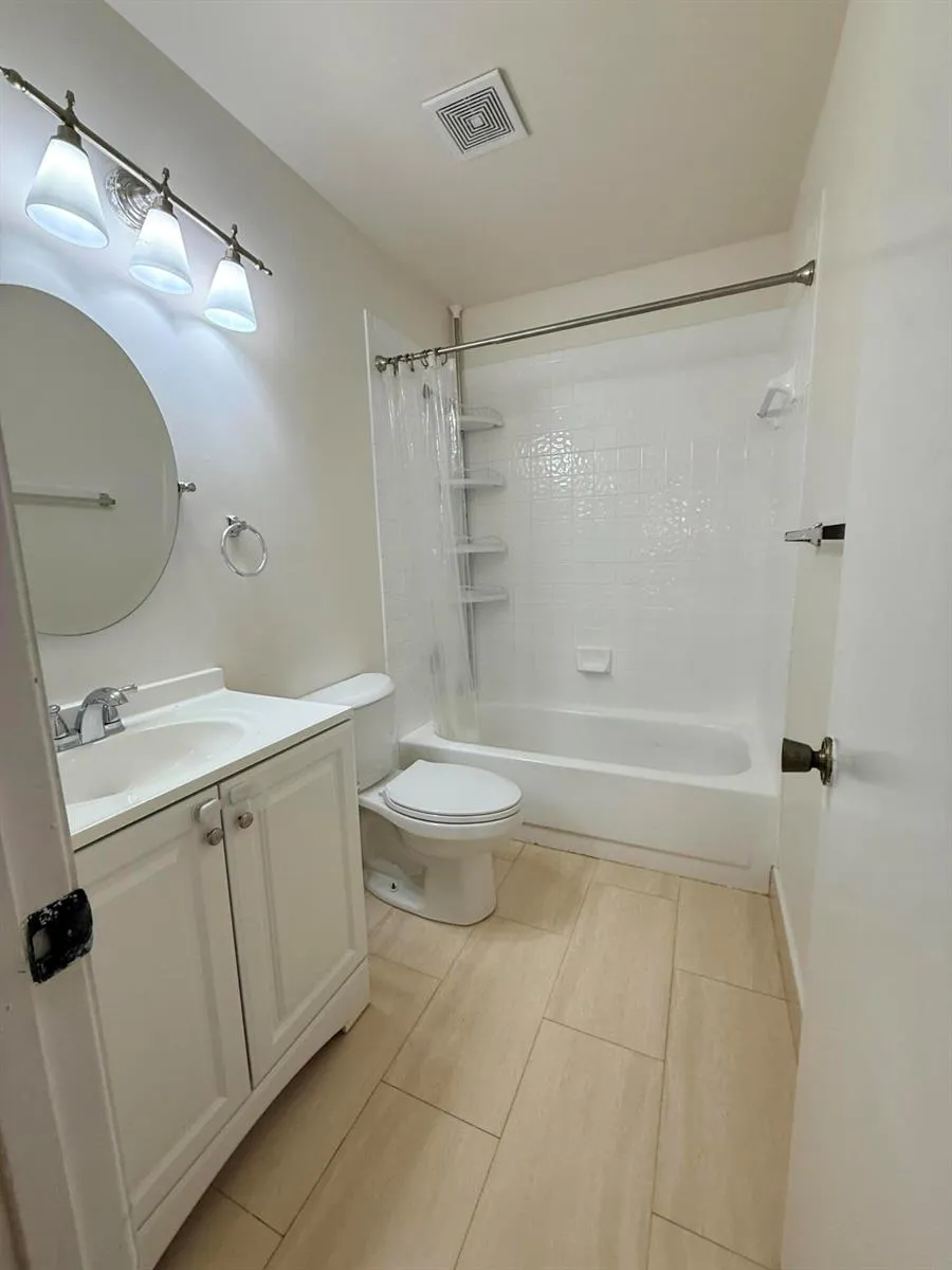 612 UNIVERSITY DRIVE Plantation, FL 33324