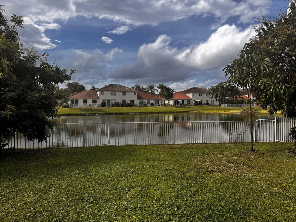 1820 NW 78th Avenue Pembroke Pines, FL 33024
