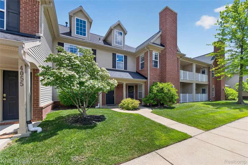 4077 Berkeley Ave Canton Charter Township, MI 48188