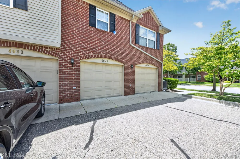 4077 Berkeley Ave Canton Charter Township, MI 48188
