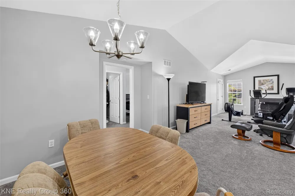 4077 Berkeley Ave Canton Charter Township, MI 48188