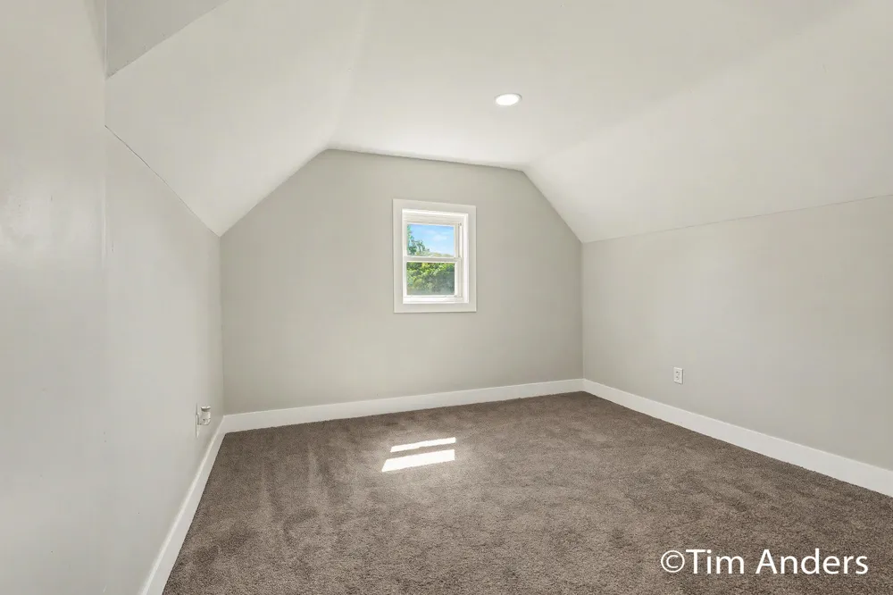 307 S East Street St Louis City, MI 48880