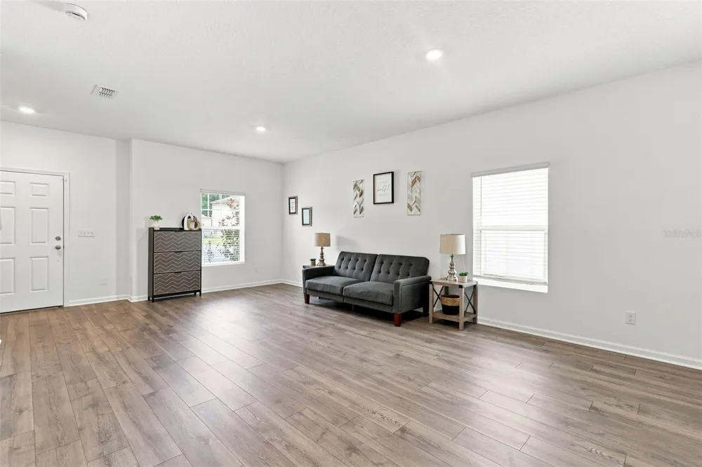 4768 ARGAND DRIVE Jacksonville, FL 32218
