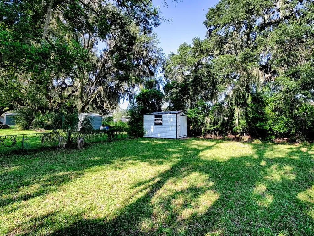 1361 PETERS DRIVE Leesburg, FL 34748