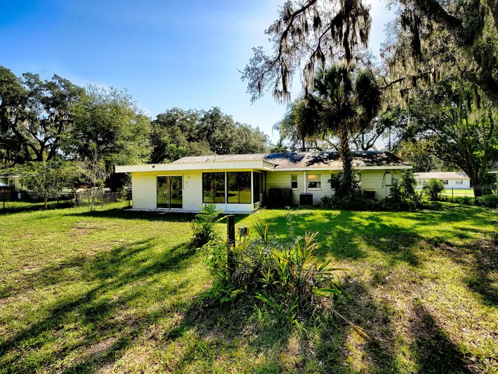 1361 PETERS DRIVE Leesburg, FL 34748