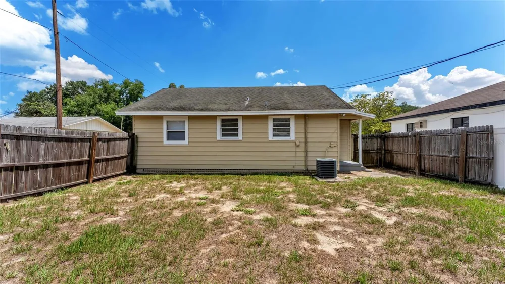 14 W JOHNSON AVENUE Lake Wales, FL 33853