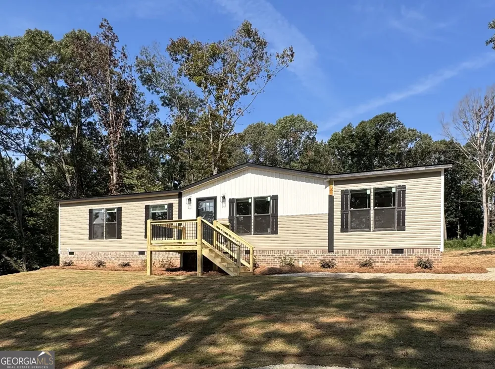 1331 Fairview Farms CIR Lavonia, GA 30553