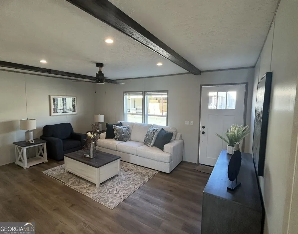 1331 Fairview Farms CIR Lavonia, GA 30553