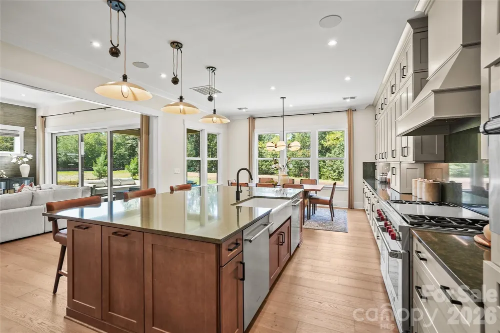 1012 McCoy Farm Drive Wesley Chapel, NC 28104