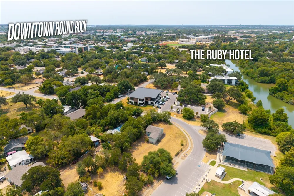 513 Lewis Street Round Rock, TX 78664