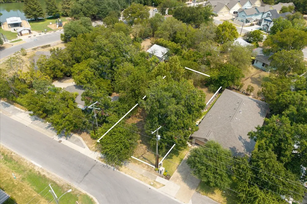 513 Lewis Street Round Rock, TX 78664