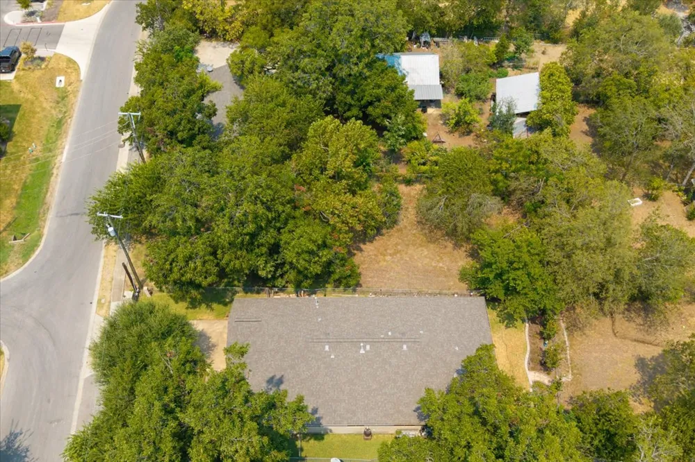 513 Lewis Street Round Rock, TX 78664