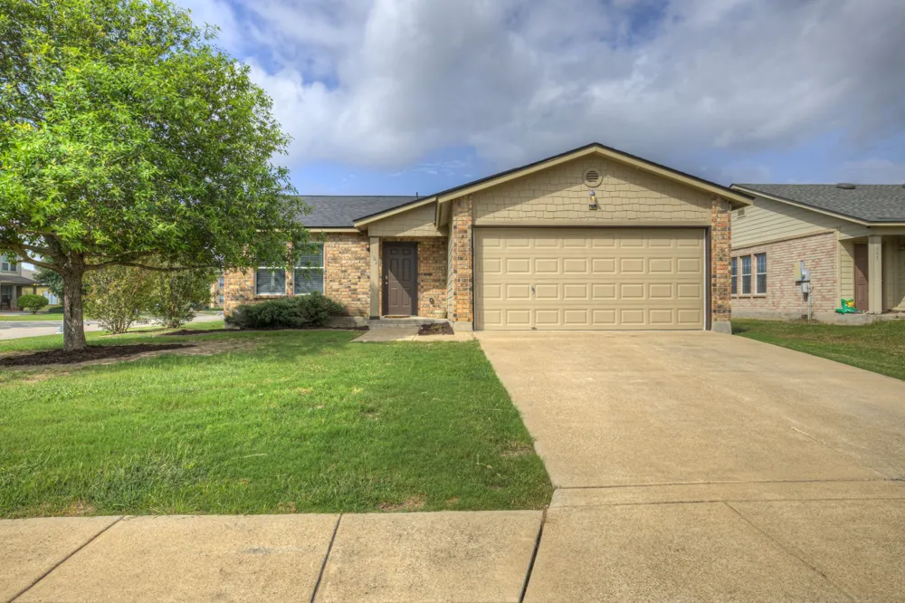 603 NW Crossing Drive New Braunfels, TX 78130
