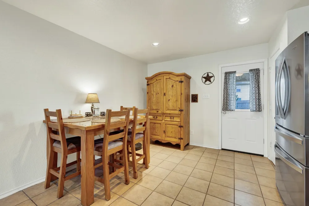 603 NW Crossing Drive New Braunfels, TX 78130