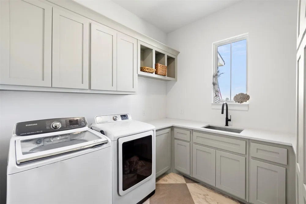 861 Brindley Road Maypearl, TX 76064