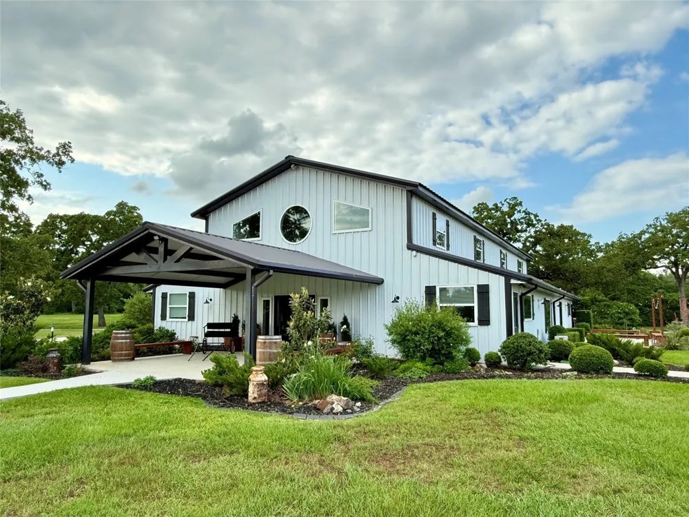 601 E Collard_ Street Madisonville, TX 77864