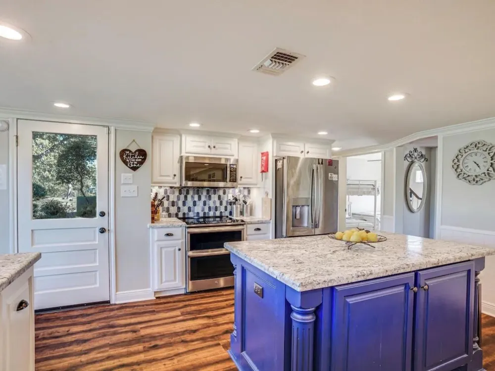 601 E Collard_ Street Madisonville, TX 77864