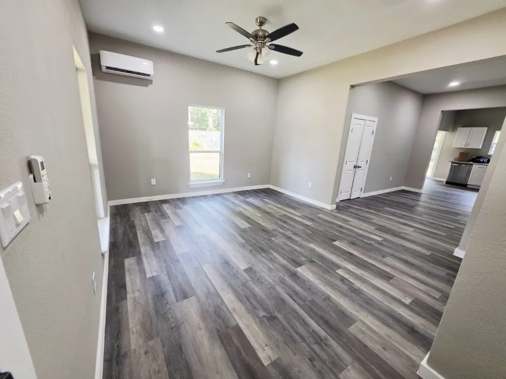 223 E Shreveport Street Van Alstyne, TX 75495