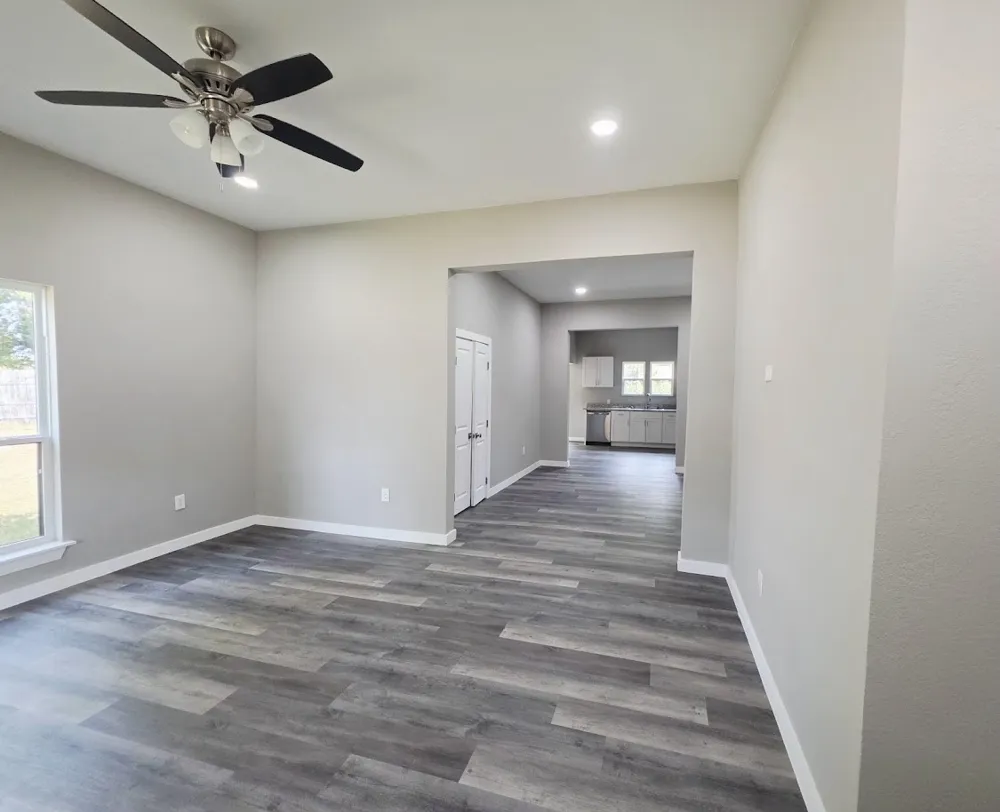 223 E Shreveport Street Van Alstyne, TX 75495