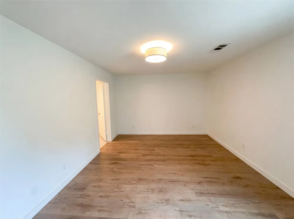 7121 Winding Creek Road Dallas, TX 75252