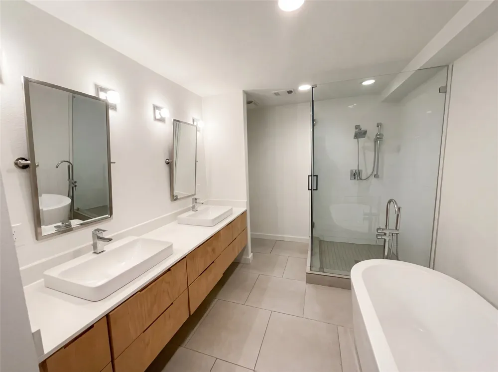 7121 Winding Creek Road Dallas, TX 75252