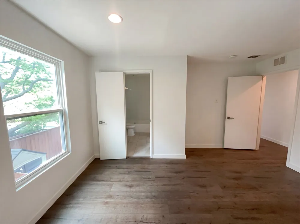 7121 Winding Creek Road Dallas, TX 75252