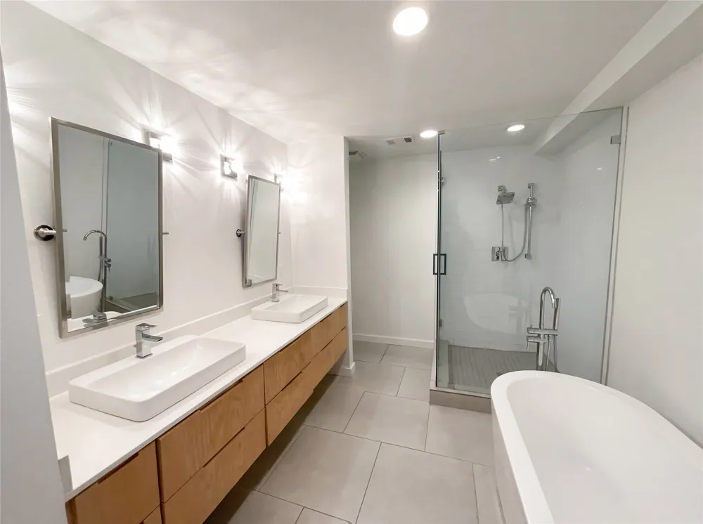 7121 Winding Creek Road Dallas, TX 75252