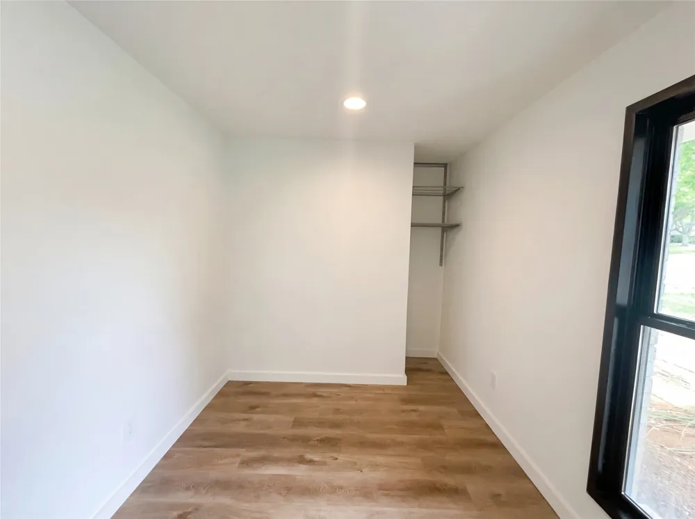 7121 Winding Creek Road Dallas, TX 75252