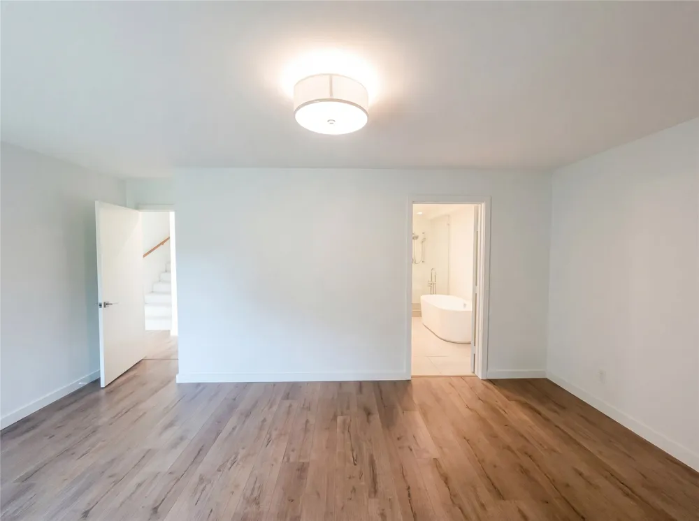 7121 Winding Creek Road Dallas, TX 75252