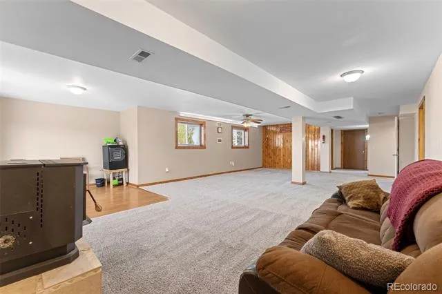 8191 Sun Country Drive Elizabeth, CO 80107