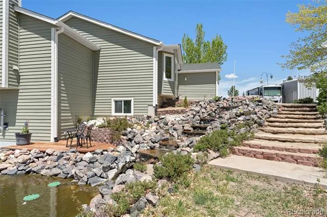 8191 Sun Country Drive Elizabeth, CO 80107