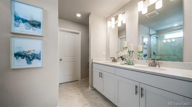 10084 Salem Court Commerce City, CO 80022