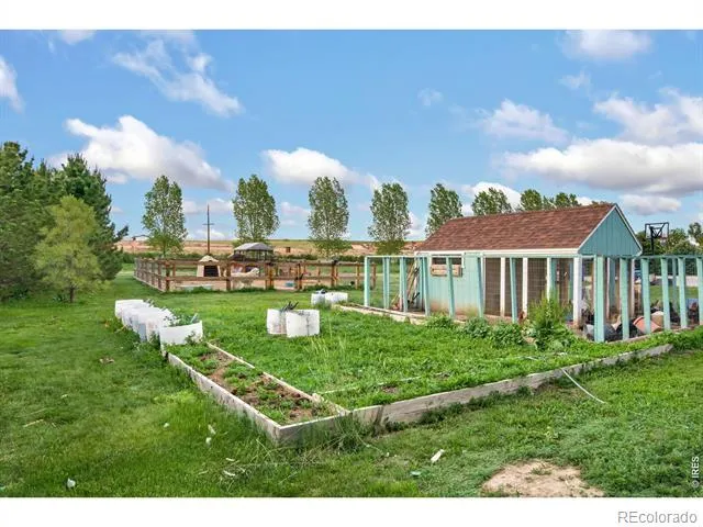 7182 Lakota Lakes Road Johnstown, CO 80534