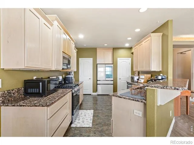 7182 Lakota Lakes Road Johnstown, CO 80534