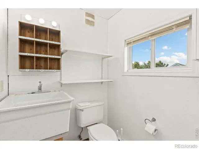 7182 Lakota Lakes Road Johnstown, CO 80534