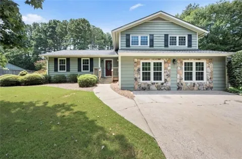 392 Heritage Lane