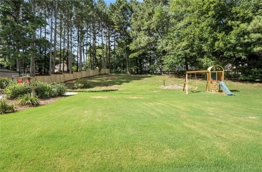 392 Heritage Lane Alpharetta, GA 30009