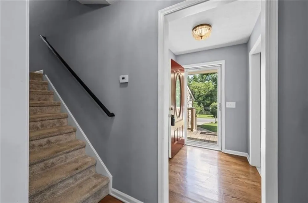392 Heritage Lane Alpharetta, GA 30009