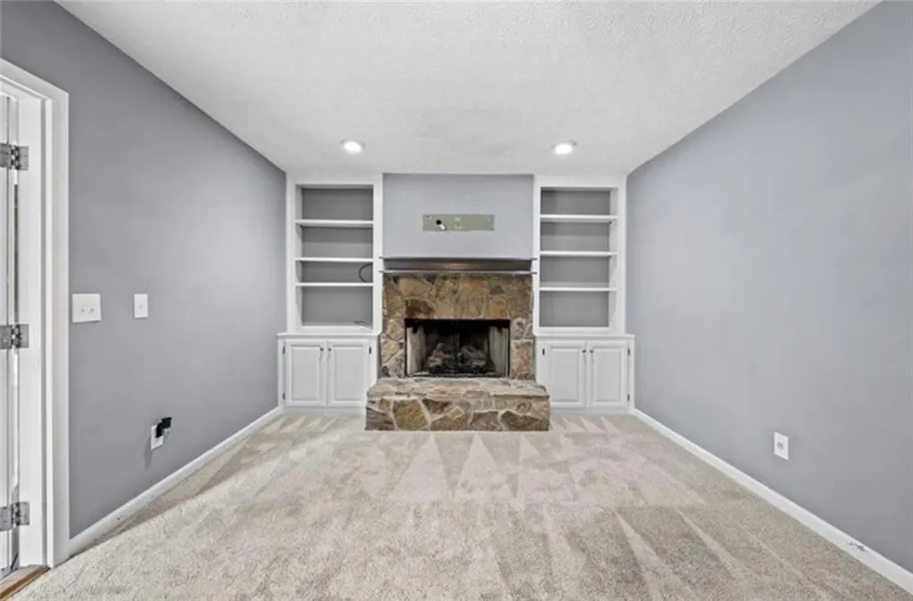 392 Heritage Lane Alpharetta, GA 30009